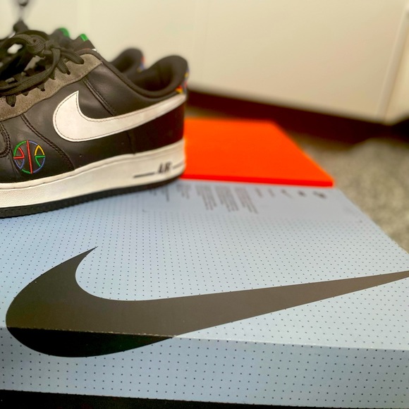 Nike Air Force 1 Low Live
Toqether Play Together
(Peace) - Picture 1 of 6